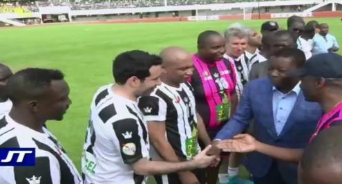 بالفيديو.. عودة نجم أبو تريكة للظهور في "ليلة أفريقيا" بلقاء الأساطير